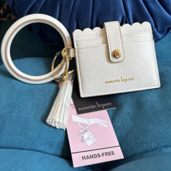 Nanette Lepore Hands-Free Wallet Key Ring & Bracelet NWT - Picture 1 of 6